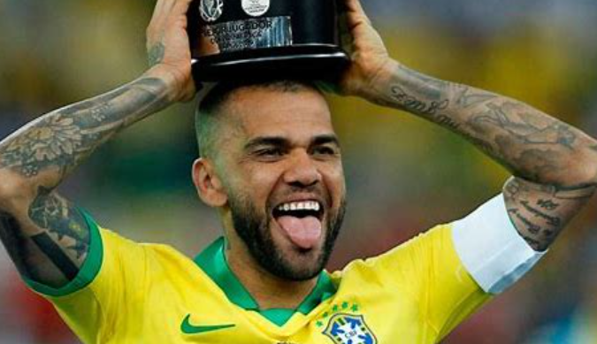 Dani Alves es de origen brasileño