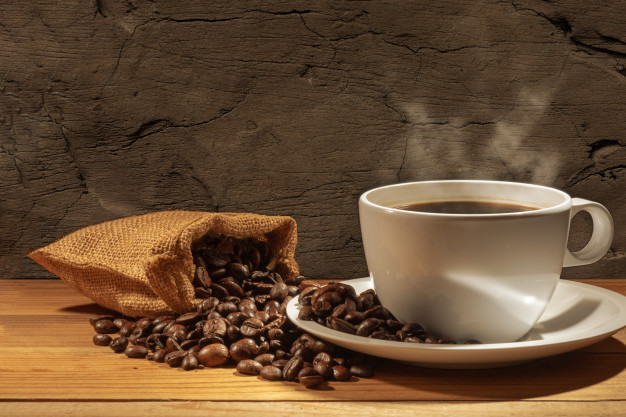 El café colado oxigena el cuero cabelludo