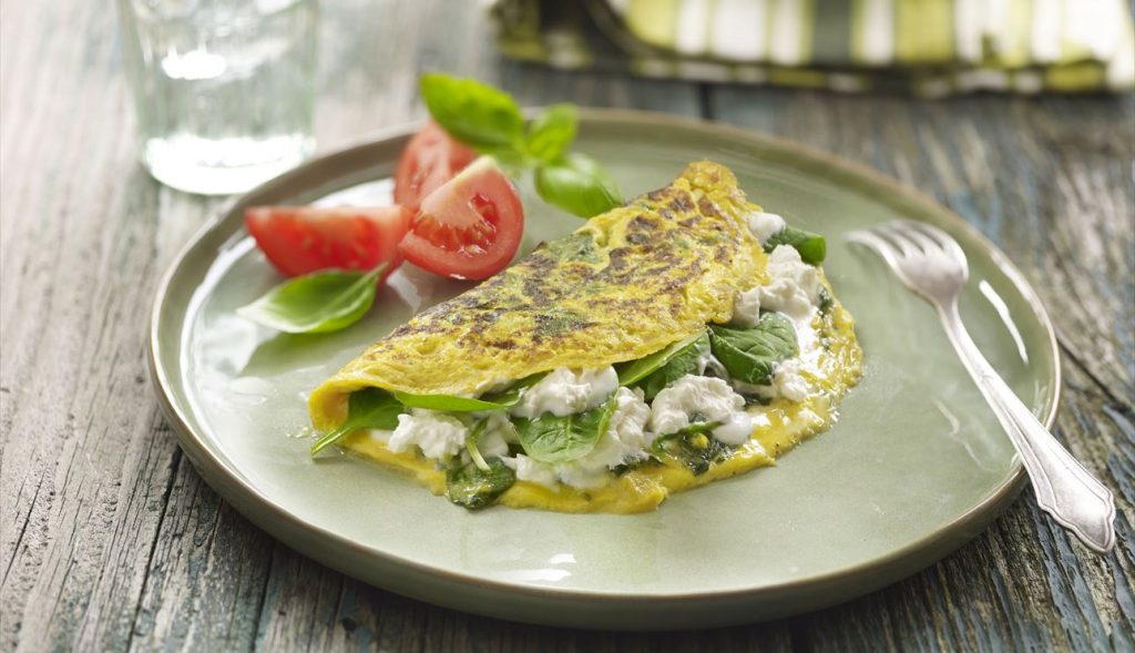 Desayuno de huevo con espinaca